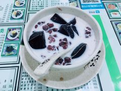 椰奶红豆捞龟苓膏-玉椰林甜品店(创始店)