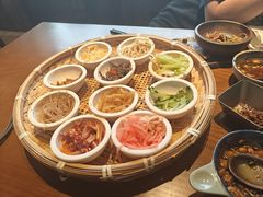 -包整·丝娃娃(一览甲秀楼风景店)