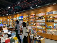 -西西弗书店&矢量咖啡(凯德晶萃广场店)