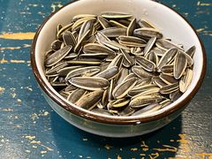 瓜子-看丹桥老头烧烤(西国贸店)