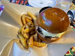 -LESCEDARS Brasserie Bistro香柏树