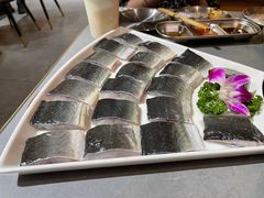 -围炉肉舍•炭烤活鳗•丹东海鲜烤肉(步行街店)