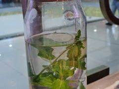 -丫丫厨娘·柠檬鸭(江南蓝鲸世界店)