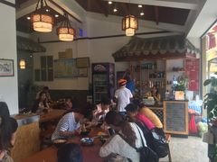 -鸿浩扒猪脚米线