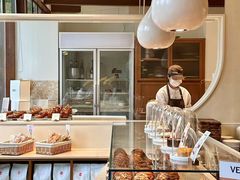 -VERIE BAKEHOUSE