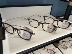 -LensCrafters亮视点·OAKLEY精选(静安嘉里中心店)