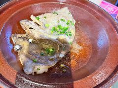 黄油焗鸦片鱼头-涌煲记·蟹煲·砂锅海鲜·煲出宁波味(天一旗舰店)
