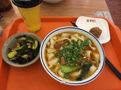 -顺溜·手工刀削面·黑金店(铜锣湾店)