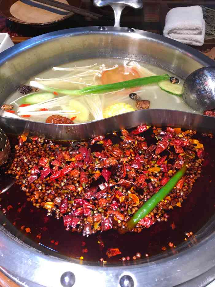 闷墩儿火锅-"这个毛肚涮几秒很老 后面就没有吃了团了.