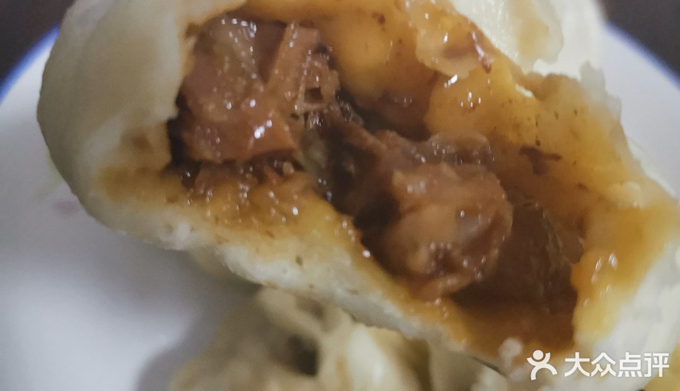 我可以负责任的说，是我到目前为止吃到的最好吃的包子