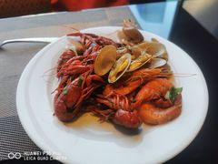 海鲜台-大中华希尔顿酒店-念自助餐·嗨啤·小龙虾