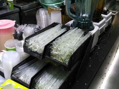 吸管和纸-巡茶(海州万达店)