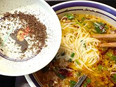 -云阿蛮云南生烫牛肉米线(奉贤路店)