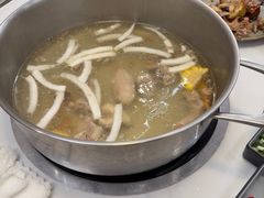 -喃喃椰·糟粕醋·椰子鸡火锅(七堡花园店)