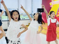 -蓝话筒·少儿成人演讲口才·主持朗诵·戏剧表演(大华第一坊店)