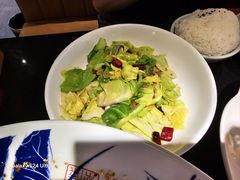 -瑞虹新天地月亮湾