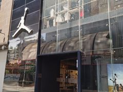 -Air Jordan(世贸天阶店)