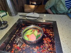 -二荆条·蜀鲜汇城市森林火锅