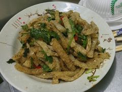 -老广烧烤(骆驼山康馨园店)