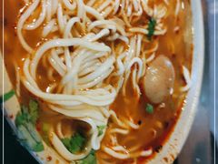 -亮亮面馆(经六路店)