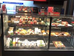 面包甜点陈列柜-星巴克(南京新百店)