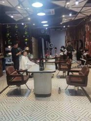 -PE SALON