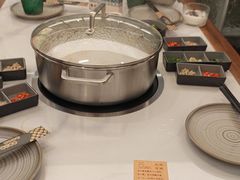 -喃喃椰·糟粕醋·椰子鸡火锅(七堡花园店)