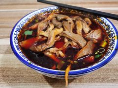 麻辣米线-老字号杨坡红油米线腊汁肉夹馍(东四道巷店)