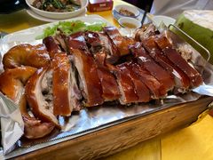 -东方之猪四更烤乳猪(金垦总店)