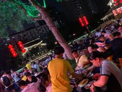 -吴山路夜市
