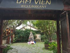-Lam Vien Restaurant