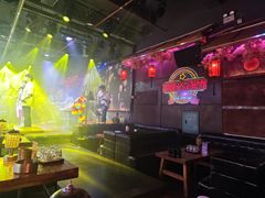 -喜鹊音乐酒馆(西街店)