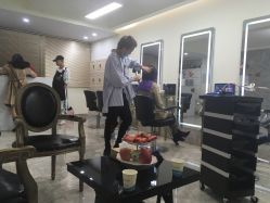 -BM SALON