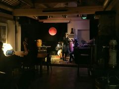 -脚下咖啡·CHILL酒馆(灵光东巷店)