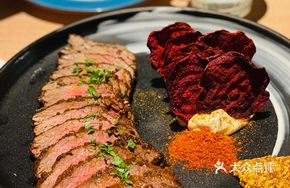 Sichuan-style Pepper and Garlic Grilled Australian Wagyu Ribeye