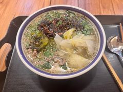 -云阿蛮云南生烫牛肉米线(奉贤路店)