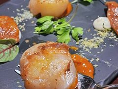 -恰餐厅及酒吧 CHAR Bar & Grill (北京丽都皇冠假日店)