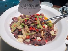 -佬麻雀·新湘菜(东方宝泰店)