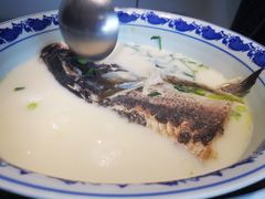 -南京金牛湖巨碗鱼头