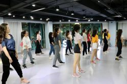 -STAR舞蹈工作室