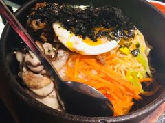 香辣肥牛拌饭-嘿嘟嘟·肋条烧肉放题(爱融荟城店)