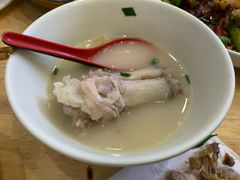 -雷祖芳老妈蹄花店