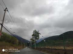 -鬼笑石后山停车场