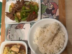 -老乡鸡(上海白玉兰广场店)