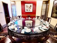 -梅龙镇酒家(南京西路总店)