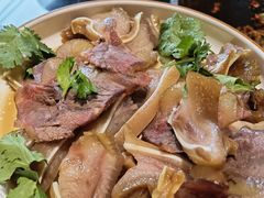 -挂旗柴锅鸡(蚌山区嘉年华店)