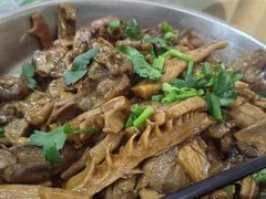 笋干焖鸭-玲玲美食宁辉店(葵蓬店)