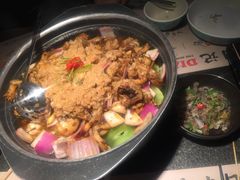 蒜香蛙-蛙小侠·沸腾砂锅牛蛙(增城东汇城店)