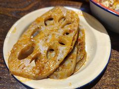 -爆炸头阿姨小四川正宗川味小吃(无任何分店)