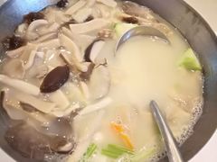 -万龙洲海鲜(大兴绿地缤纷城店)